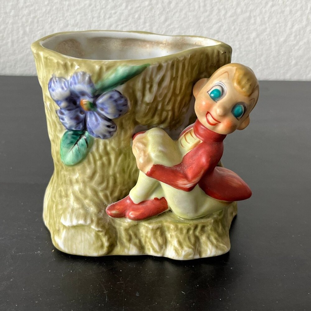 Kitsch Pixie Elf on Tree Stump Planter // Acme China Made in Japan